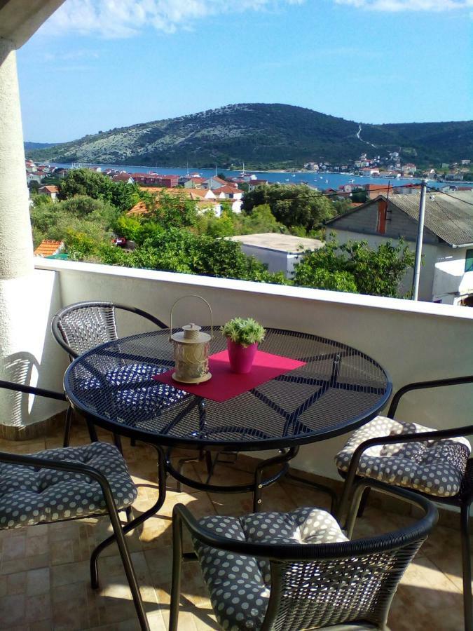 Apartment Silvija Винишче Экстерьер фото